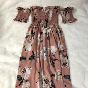 Floral maxi dress size small. Good condition worn twice